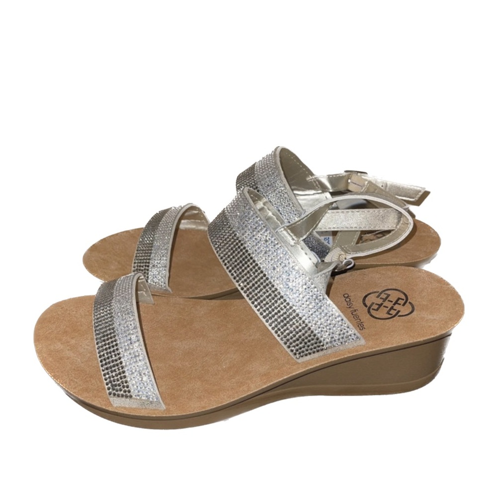 daisy fuentes sparkly strap platform sandals wedges